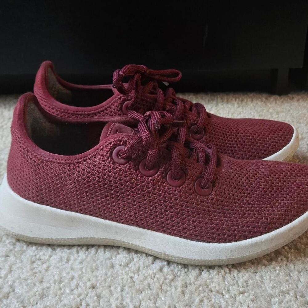 allbirds womens tree runner maroon red sneakers 8